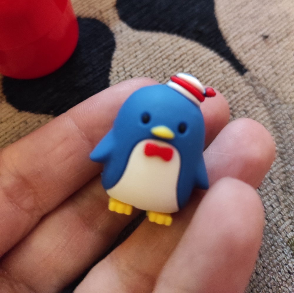 Tuxedo Sam Open Mystery Capsule